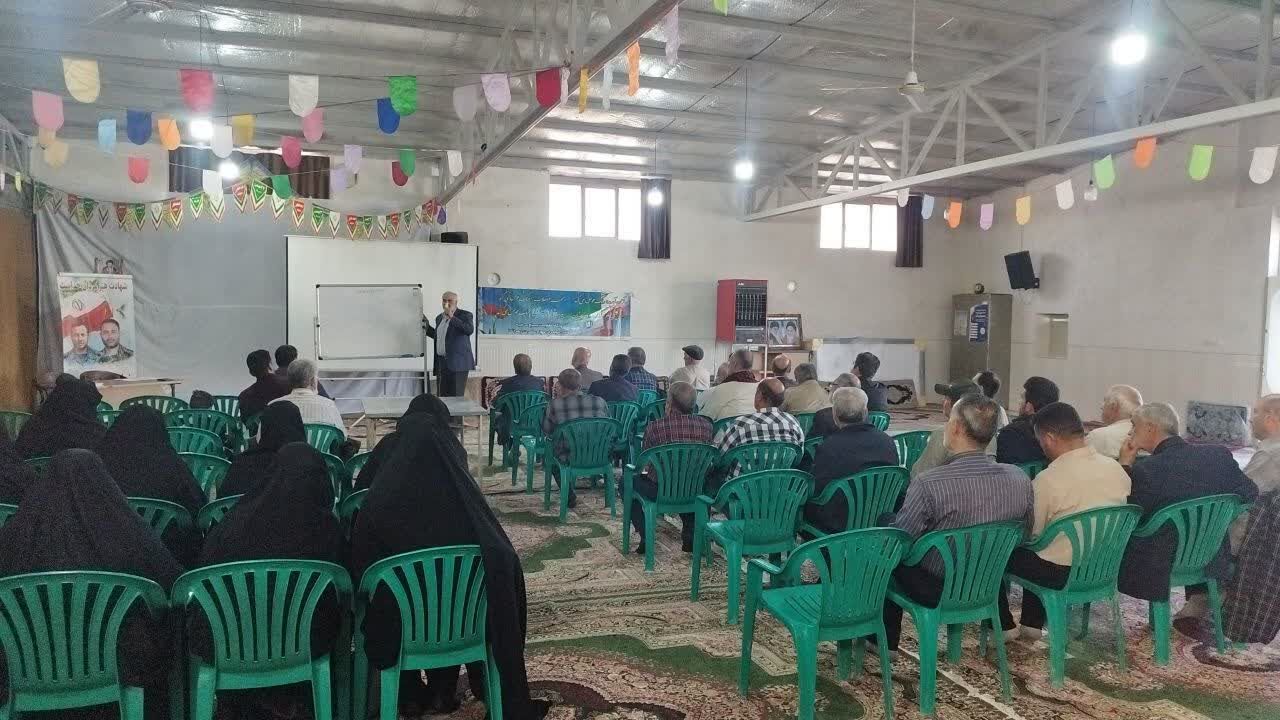 برگزاری نشست تحلیل سیاسی «جهاد تبیین» با رویکرد قرآنی در آران و بیدگل