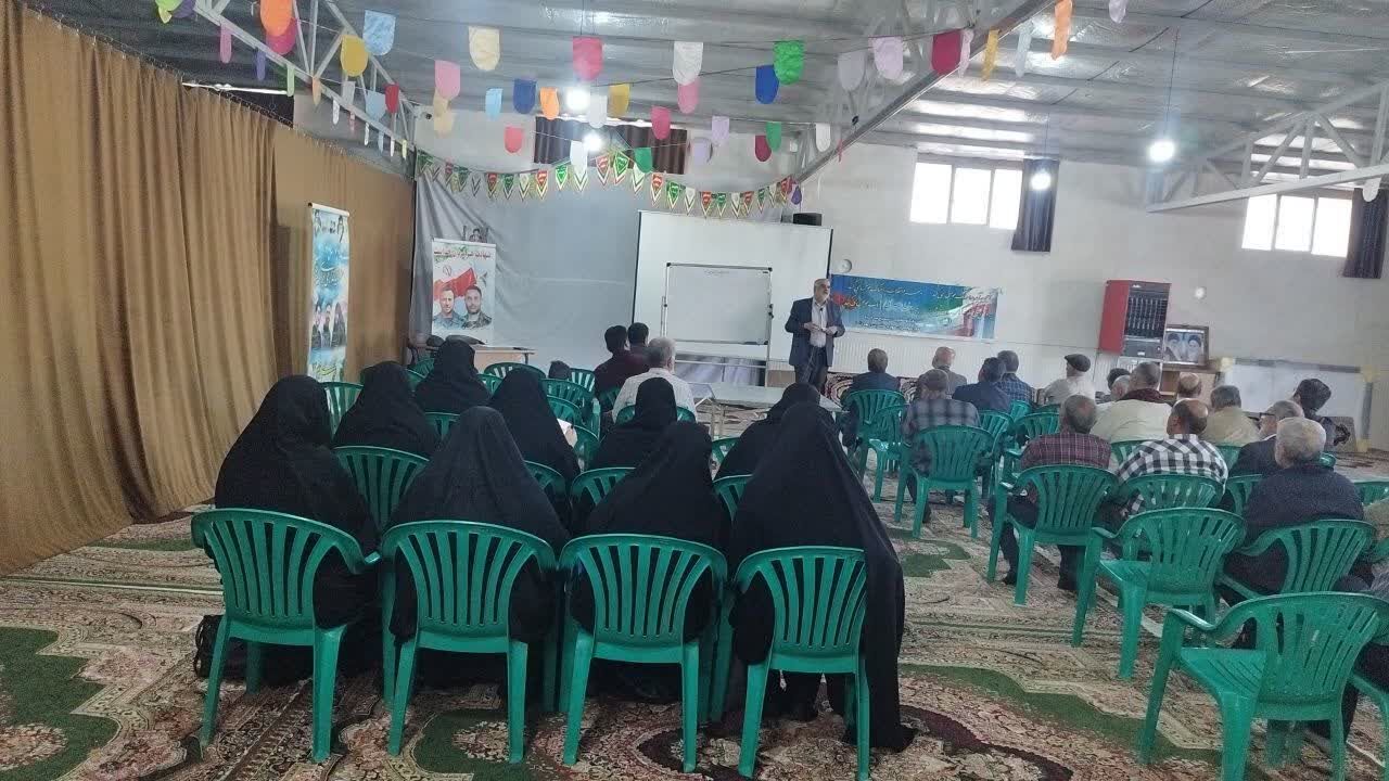 برگزاری نشست تحلیل سیاسی «جهاد تبیین» با رویکرد قرآنی در آران و بیدگل