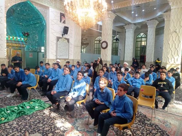 اولین محفل قرآنی رمضانی پسران در امامزاده صالح (ع) فرحزاد