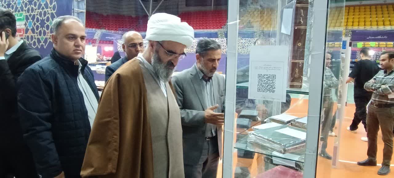 آشنا کردن جوانان با فرهنگ کتابخوانی ضرورت دارد