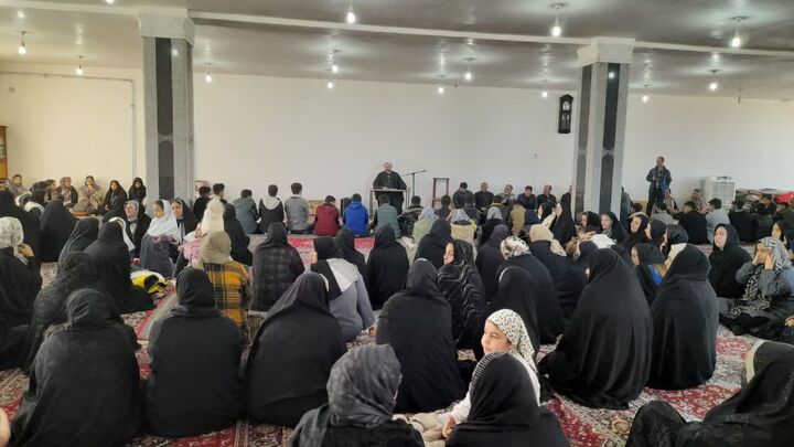 همایش «دعوت فرزندان به نماز» در روستای قولنجی برگزار شد