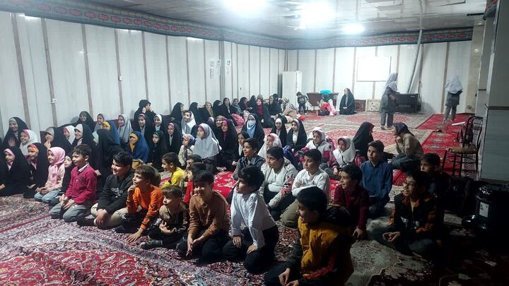 تقدیر  از کودکان و نوجوانان کانون محراب شرکت کننده در جشن انقلاب