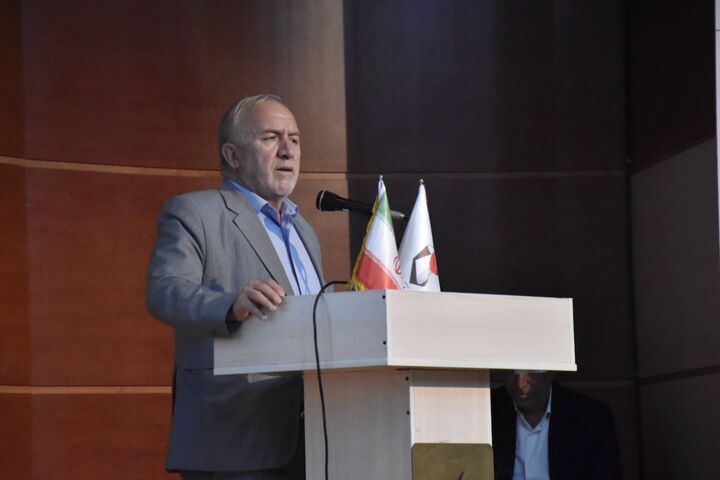 استمرار راه انقلاب مرهون خون شهدا و صبر و استقامت خانواده‌های آنان است