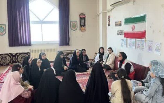 دوخت چادر برای دختر  مسجدی؛ روایت مدیر کانونی که خودش دست‌به‌کار شد