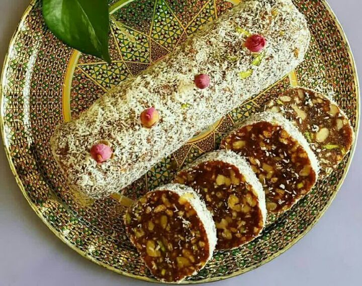 رولت خرما؛ شیرینی سنتی و مقوی جهرم برای افطار رمضان