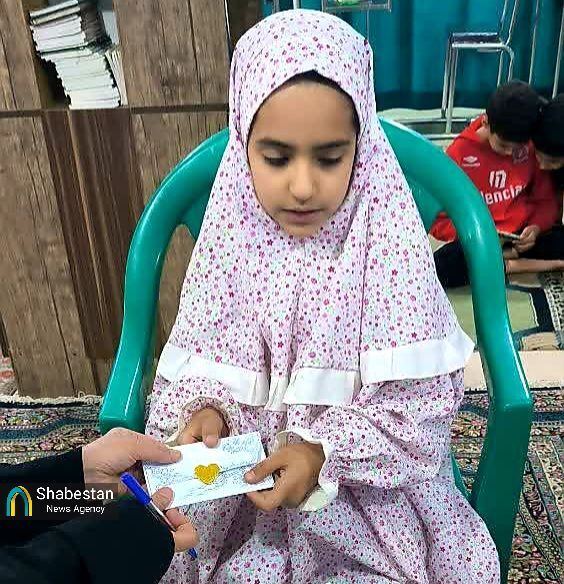 «ستارههای نورانی» مسجد را کانون انس کودکان کرمانی با قرآن میکند