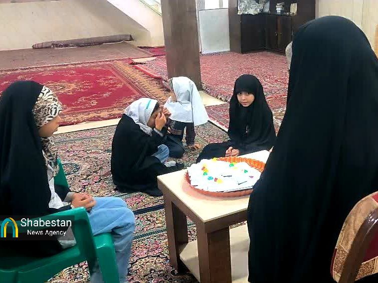 «ستارههای نورانی» مسجد را کانون انس کودکان کرمانی با قرآن میکند