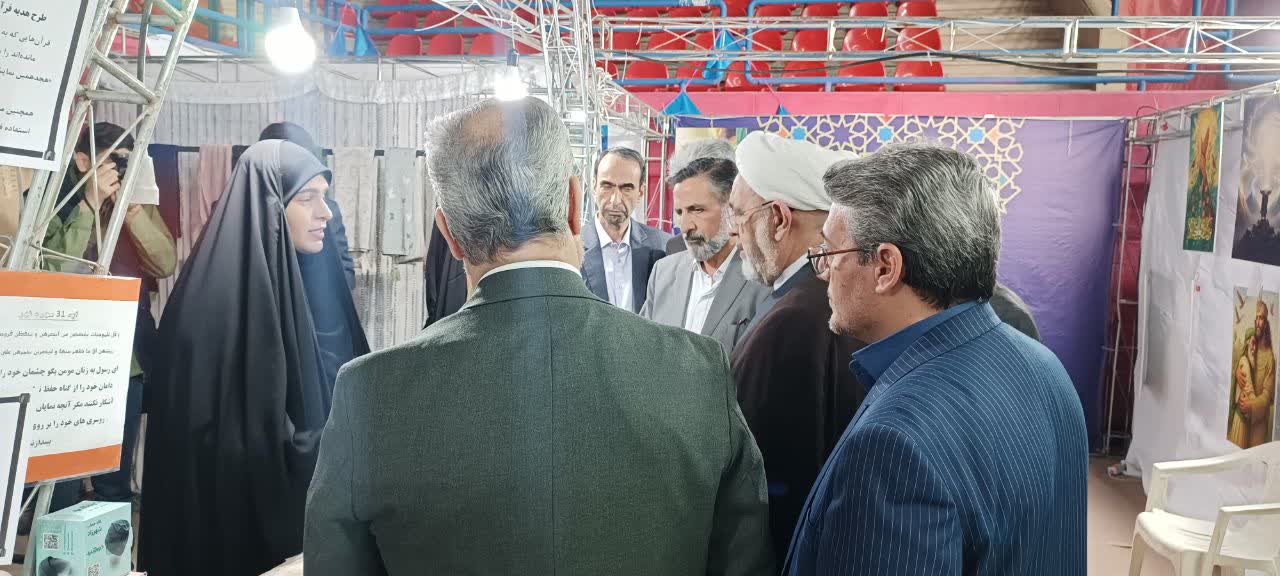 بازدید رییس کل دادگستری و دادستان کل استان از نمایشگاه کتاب و قرآن و عترت سمنان