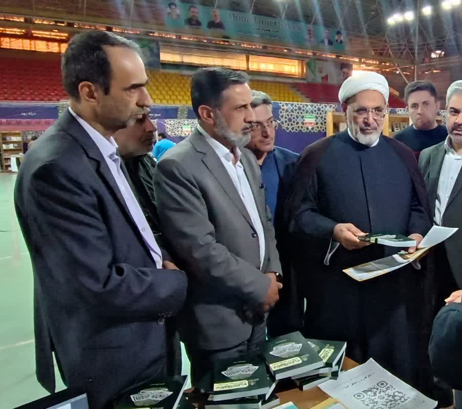 بازدید رییس کل دادگستری و دادستان کل استان از نمایشگاه کتاب و قرآن و عترت سمنان