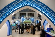 استقبال بازدیدکنندگان از غرفه حرم مطهر حضرت عباس (ع) در سی‌وسومین نمایشگاه بین‌المللی قرآن