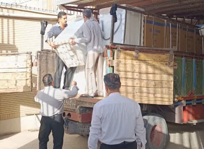 ۲۹۹ قلم لوازم خانگی ضروری میان خانوادههای تحت حمایت کمیته امداد آران و بیدگل توزیع شد