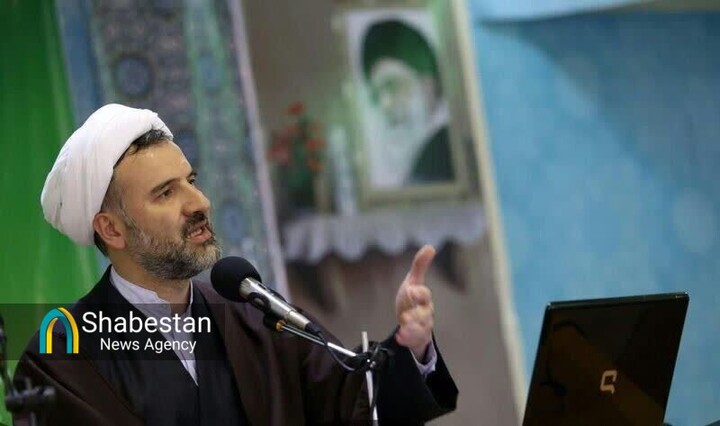 دعا برای عزت اسلام و ذلت نفاق، ادبیات جامعه منتظر است
