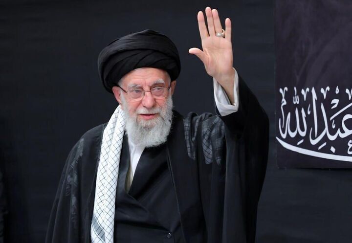 ملت ایران ادامه دهنده راه رهبر شهید خود هستند