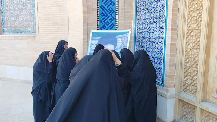 شیون شیرزنان سرپل‌ذهابی در سوگ رهبر فرزانه