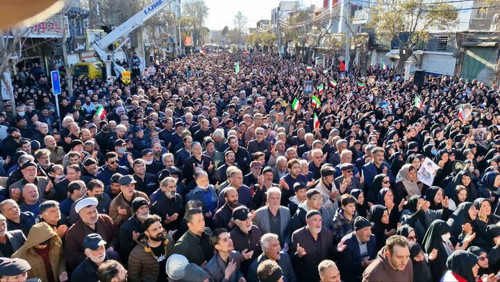 طبق فرموده قرآن در مصیبت‌های بزرگ و حوادث باید شکیبائی و پایداری کرد