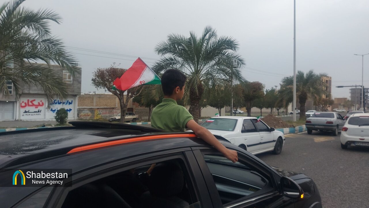 کاروان خودرویی خانوادگی بیعت با ولایت و رهبری در جیرفت