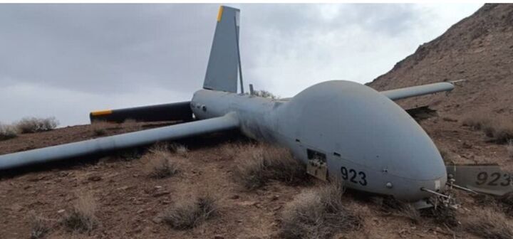 سپاه: یک پهپاد هرمس ۹۰۰ سالم و کاملا مسلح شکار شد