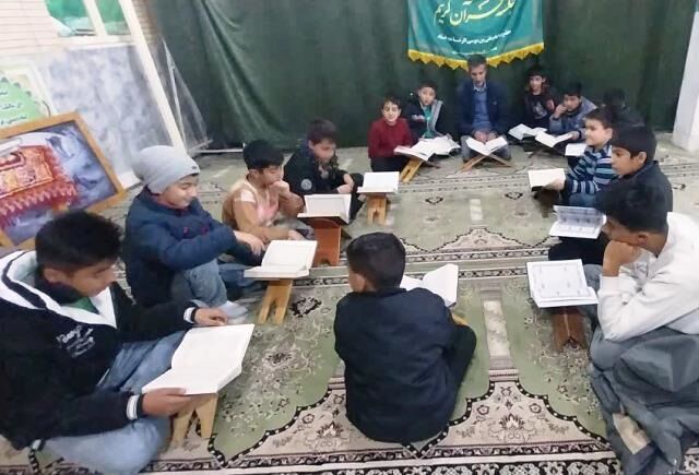 بچه مسجدی‌های شهر سوریان پای کار ویژه برنامه‌های شهادت امام خامنه‌ای