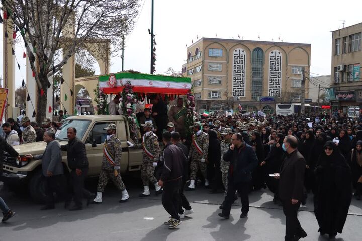 پیکر مطهر شهید «عباس مبینی» در اراک تشییع شد