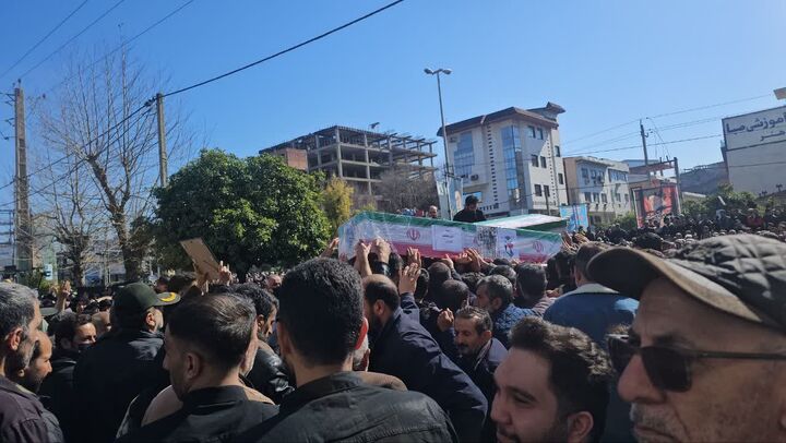پیکر دو سرباز مدافع وطن در نکا تشییع شد