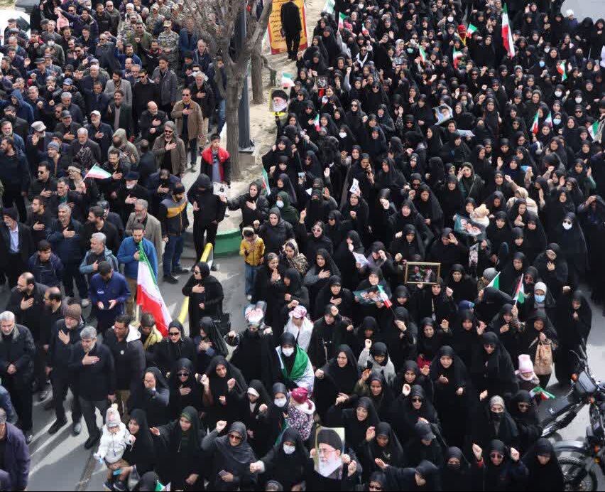 پیکر مطهر شهید «عباس مبینی» در اراک تشییع شد