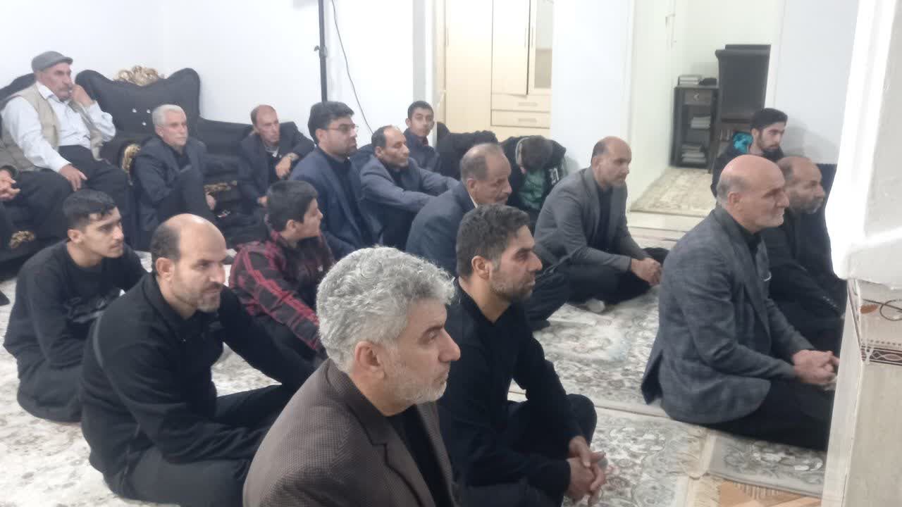 برگزاری روضه خانگی بمناسبت شهادت سید الشهدای انقلاب در گیلانغرب