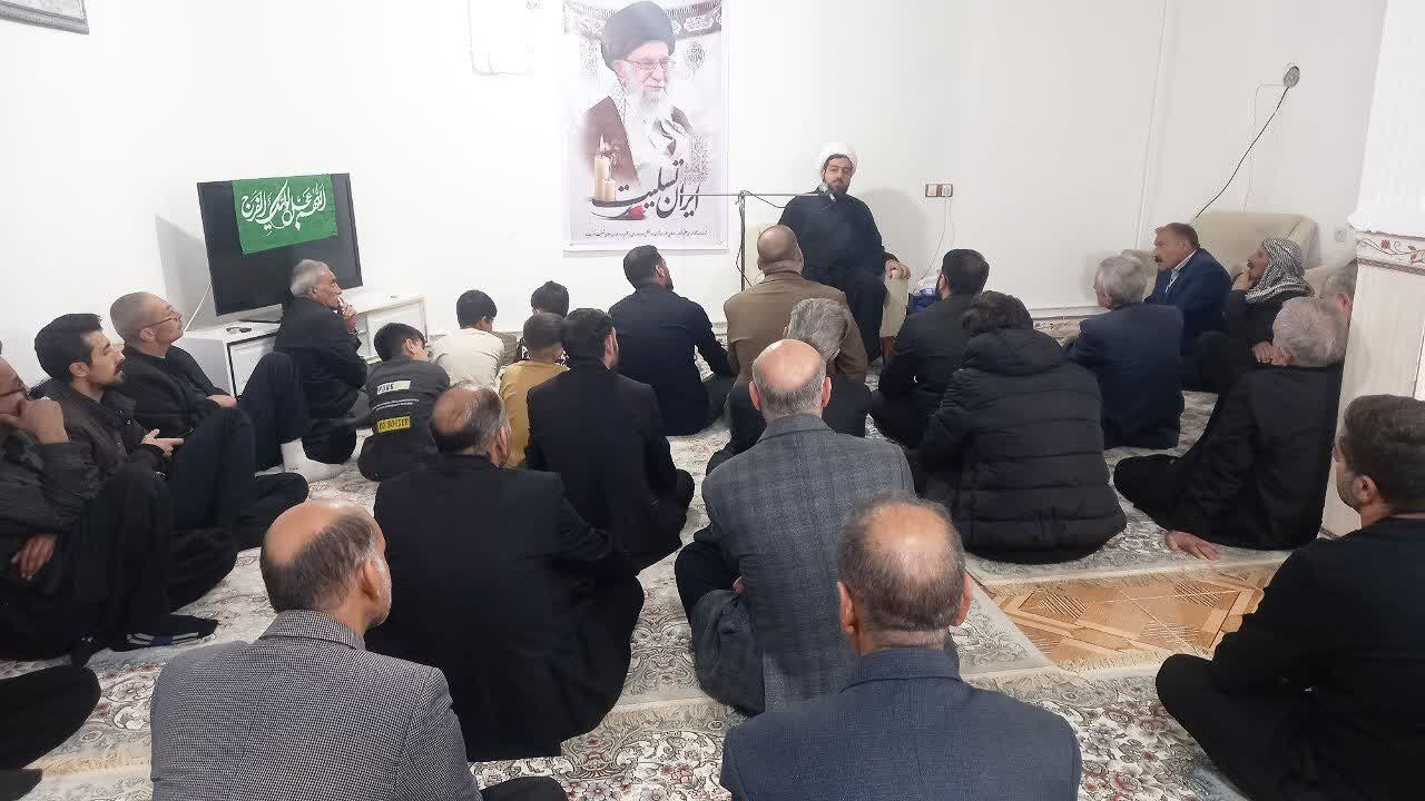 برگزاری روضه خانگی بمناسبت شهادت سید الشهدای انقلاب در گیلانغرب
