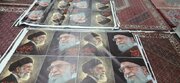 عکس‌های رهبرشهید انقلاب در مساجد و مواکب مردمی سطح شهر زنجان توزیع شد