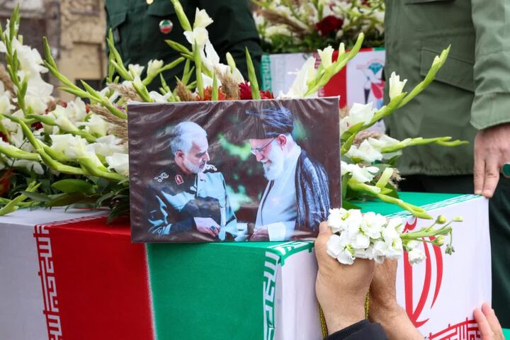 وداع با پیکر مطهر ۱۱ شهید مدافع وطن در آذربایجان شرقی