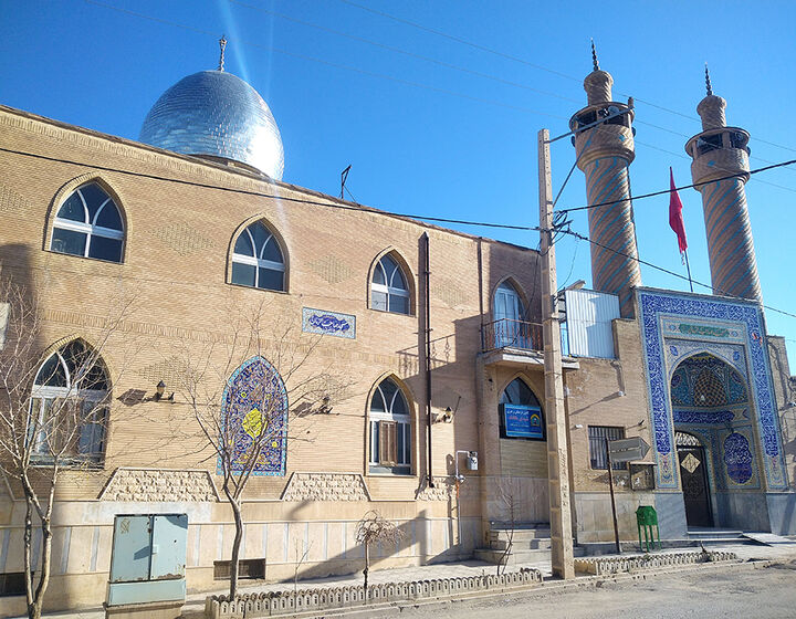 جوانان طاقانک با محوریت مسجد در صف نخست فعالیت‌های فرهنگی و اجتماعی