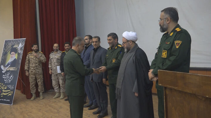 رمز عبور از چالش‌های امروز انسجام و وحدت مردمی است