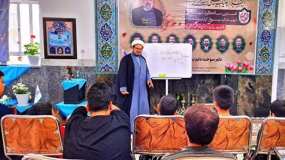 جوانان طاقانک با محوریت مسجد در صف نخست فعالیت‌های فرهنگی و اجتماعی