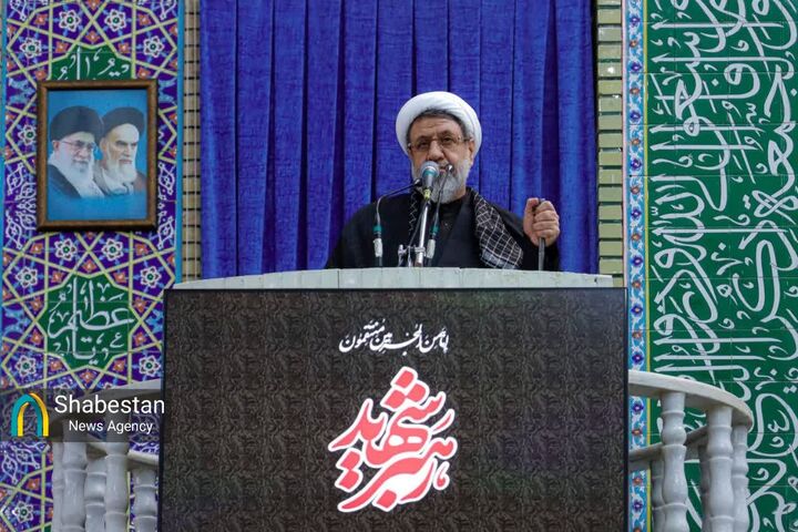 شهادت امام خامنه‌ای به همراه خانواده در محل کار سندی بر انجام بهترین وجه زعامت و رهبری جامعه اسلامی توسط ایشان است