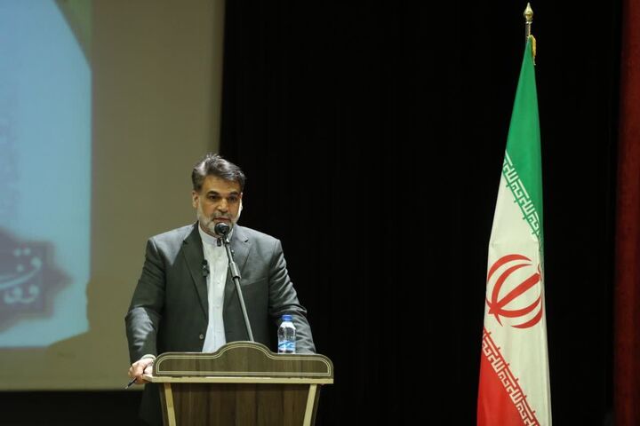 به تنهایی در مقابل دشمنان متجاوز ایستاده‌ایم/ به مردم بدهکاریم