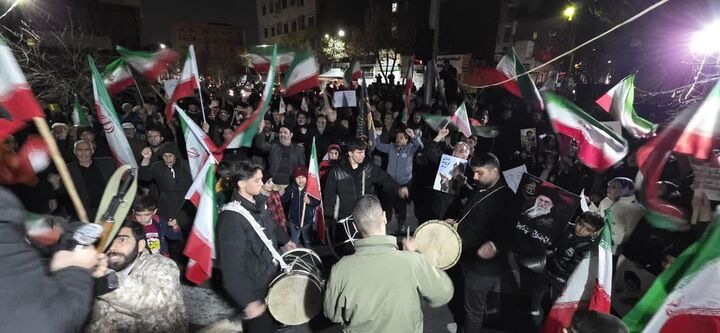 خیابان‌ها و میادین شهرهای کشور مملو از جمعیت/ «میدان با ما؛ خیابان با شما»
