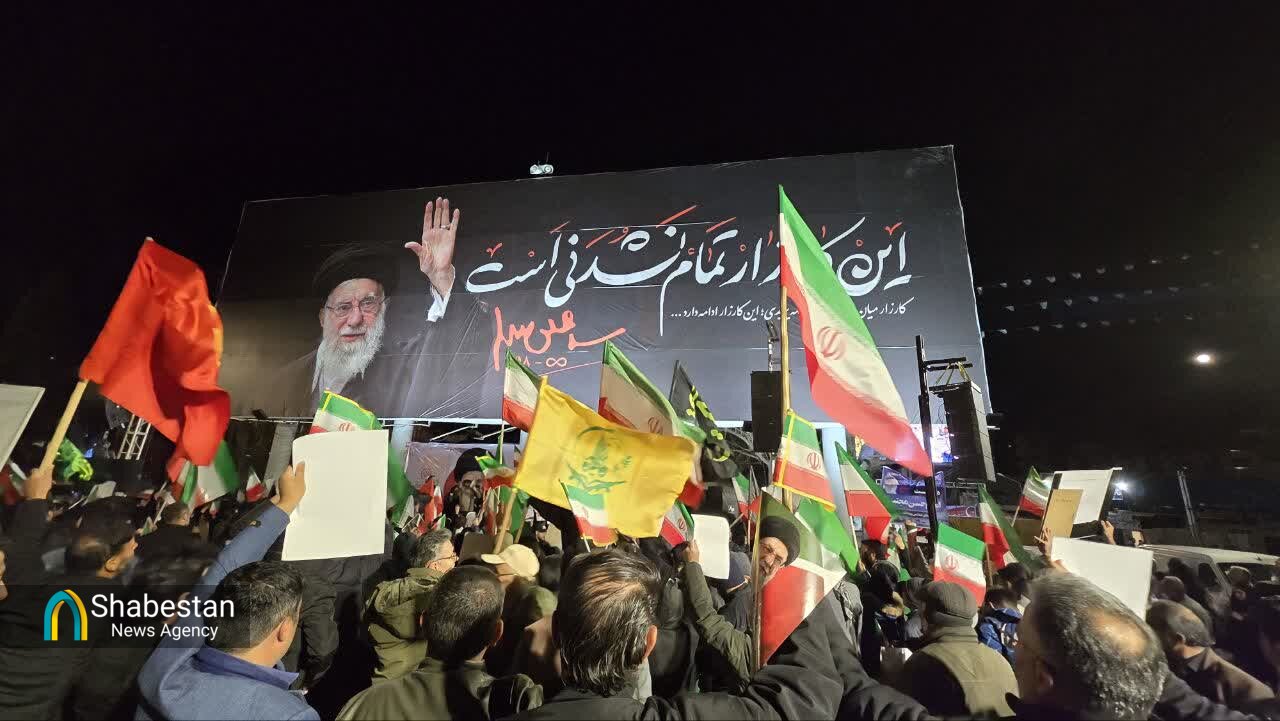 رونمایی از دیوارنگاره جدید میدان امام حسین(ع) شیراز