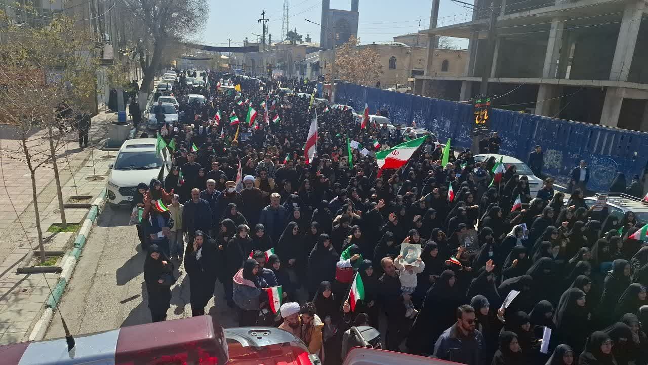 خروش مردم ولایت مدار کرمانشاه جنایات آمریکا و اسرائیل را محکوم کردند
