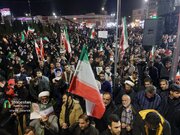 ننگ ابد بر ما، اگر از خون رهبر بگذریم؛ همنوایی مردم کرمان در هفتمین شب شهادت امام خامنه‌ای