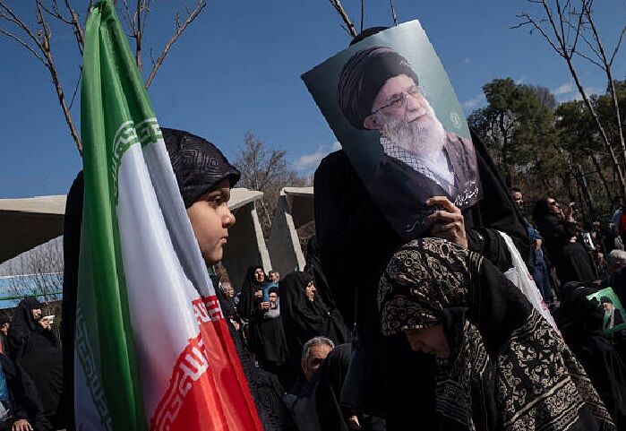 از خطبه شام تا خیابان‌های امروز؛ روایت زنانی که صدای مقاومت را به جهان می‌رسانند