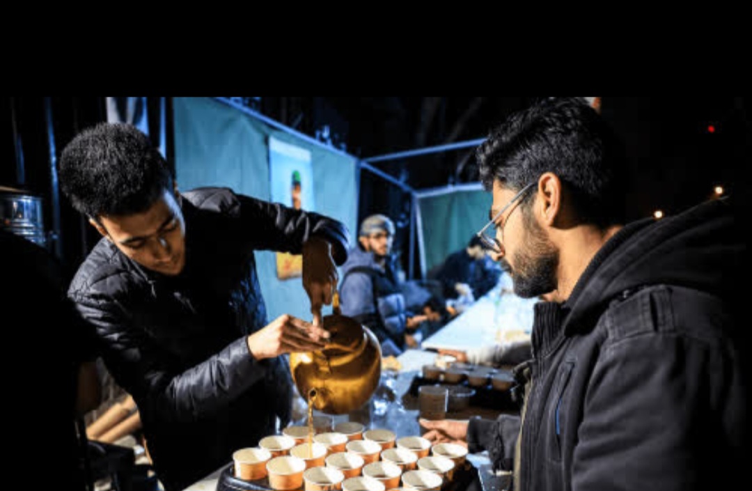 مسجدی که در شب‌های جنگ تریبون اتحاد و مقاومت شده است