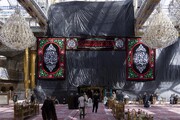 حرم حضرت عباس(ع) و بین الحرمین سیاه پوش شد