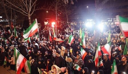 مسجدی که در شب‌های جنگ تریبون اتحاد و مقاومت شده است