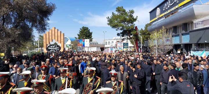 پیکر مطهر شهید «محمدآبادی» در قائنات تشییع شد