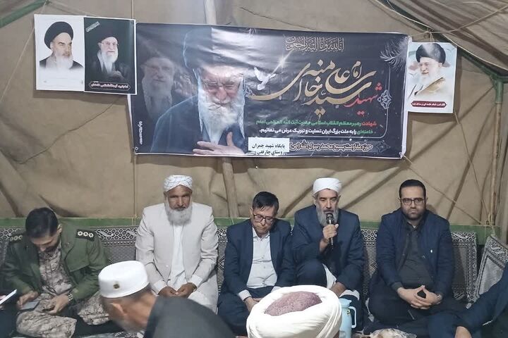 برپایی چادر عزاداری با آیین سنتی ترکمن‌ها در روستای چارقلی گمیشان