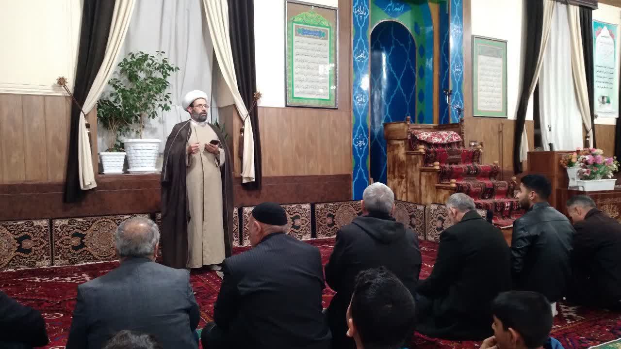مساجد؛ پناهگاه معنوی در روزهای سخت