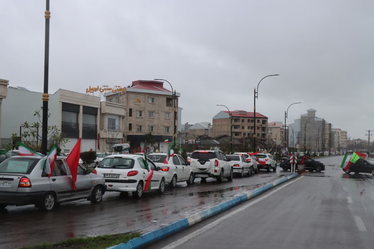برپایی کاروان خودرویی بیعت با سومین رهبر انقلاب اسلامی در گیلان