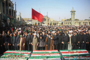 تشییع پیکر ۱۸ شهید جنگ رمضان در حرم مطهر بانوی کرامت