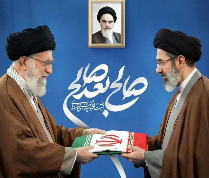 بیعت با سومین رهبر انقلاب اسلامی ایران در گلزار شهدای رشت