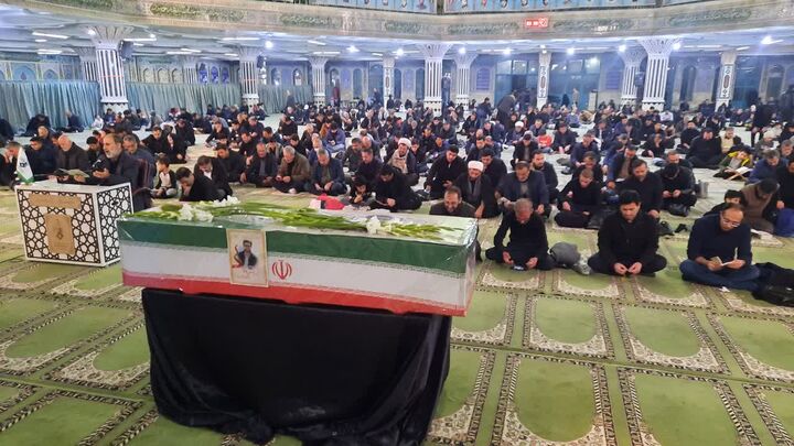 آیین احیای شب نوزدهم رمضان در مصلای شهرکرد برگزار شد