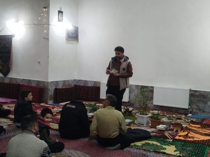 شهادت مربی فرهنگی کانون شیخ بهایی نقده در حمله هوایی دشمن